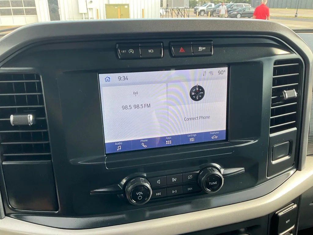 Used 2023 Silver Ford XLT image 16