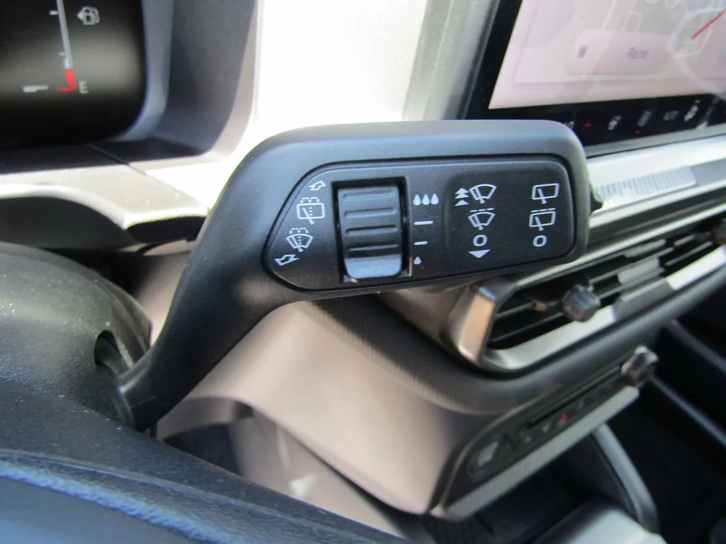 New 2026 Azure Gray Metallic Tri-Coat Ford Outer Banks® image 39