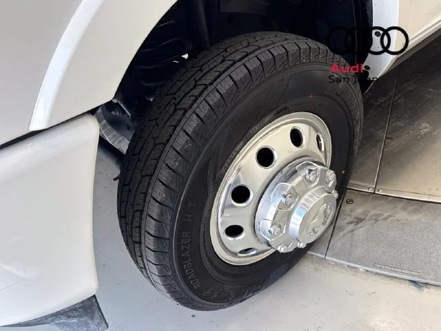 Used 2025 White Ram Limited image 5