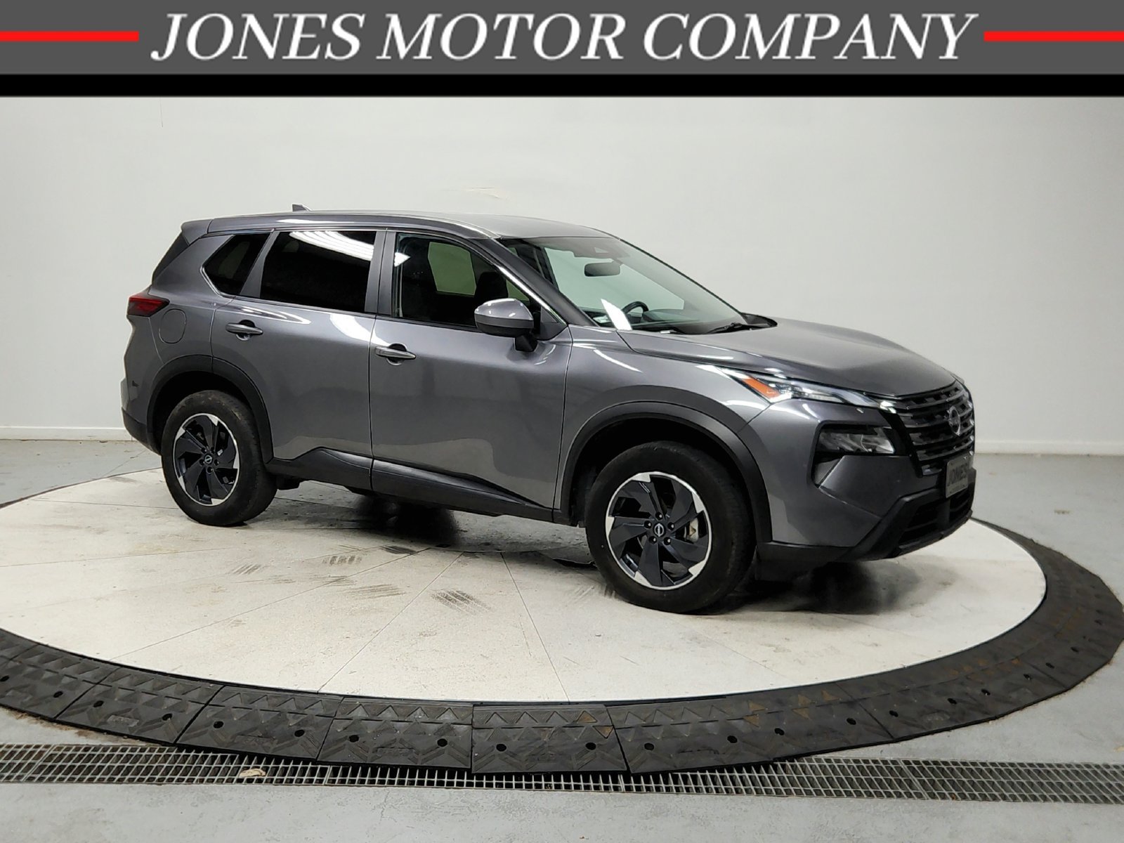 Used 2025 Gray Nissan SV image 1