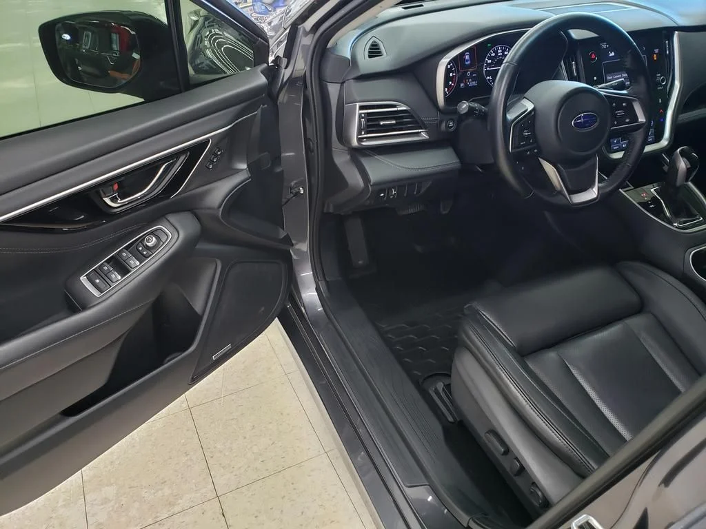 Used 2021 Magnetite Gray Metallic Subaru Limited image 9