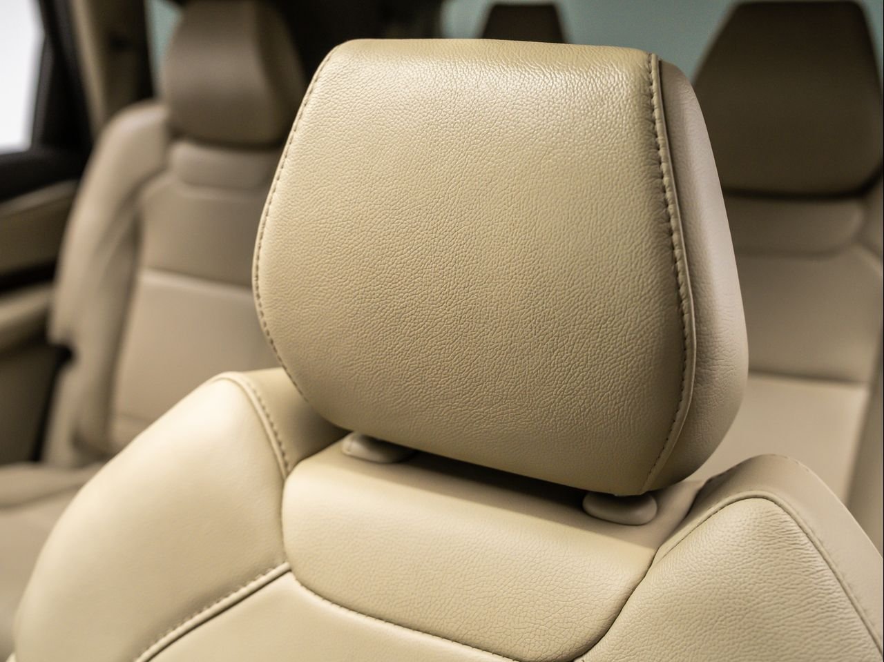 Used 2016 White Diamond Pearl Acura Tech image 19
