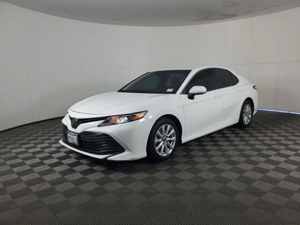 Used 2020 White Toyota LE image 8