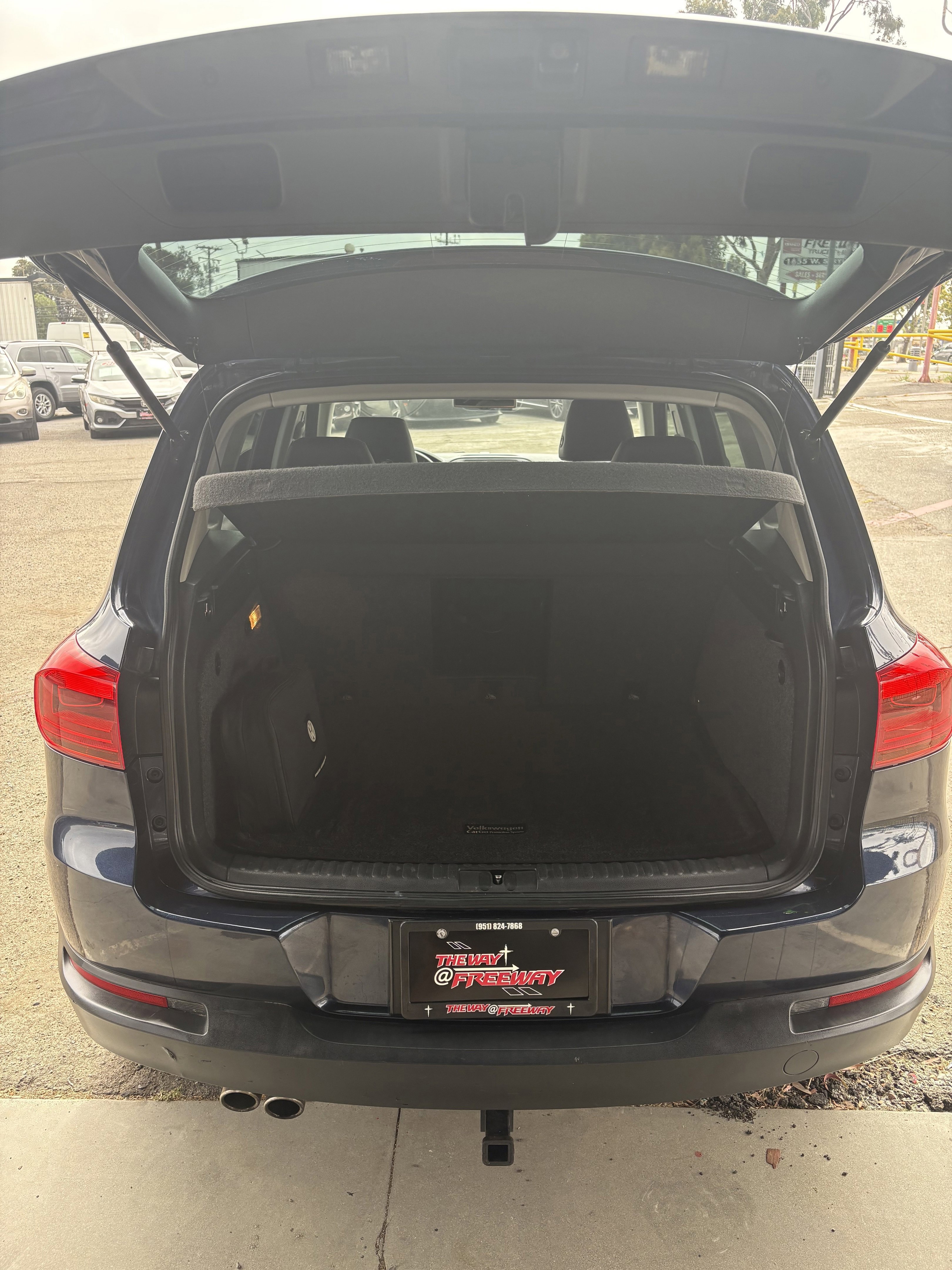 Used 2016 Blue Volkswagen  image 6