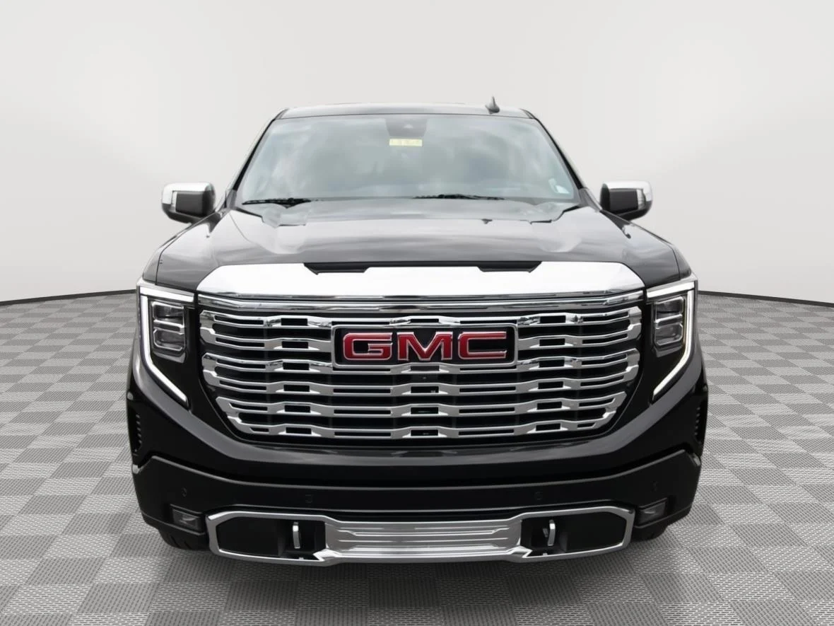 Used 2024 Onyx Black GMC Denali image 2