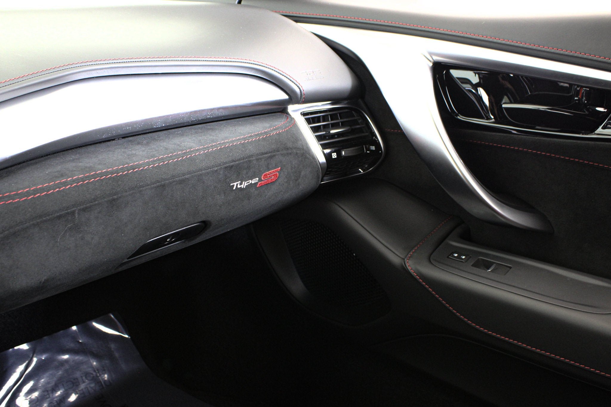 Used 2022 Yellow Acura Type S image 40