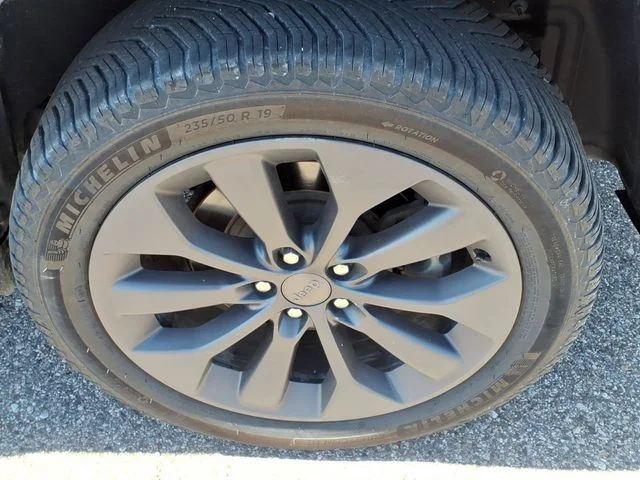 Used 2021 Blue Jeep Latitude Lux image 6