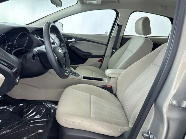 Used 2016  Ford SE image 25