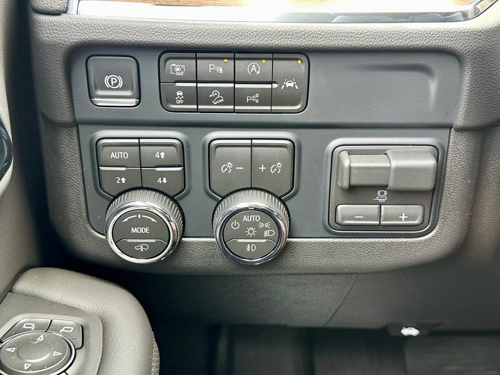 2026 Chevrolet Suburban High Country - Photo 37