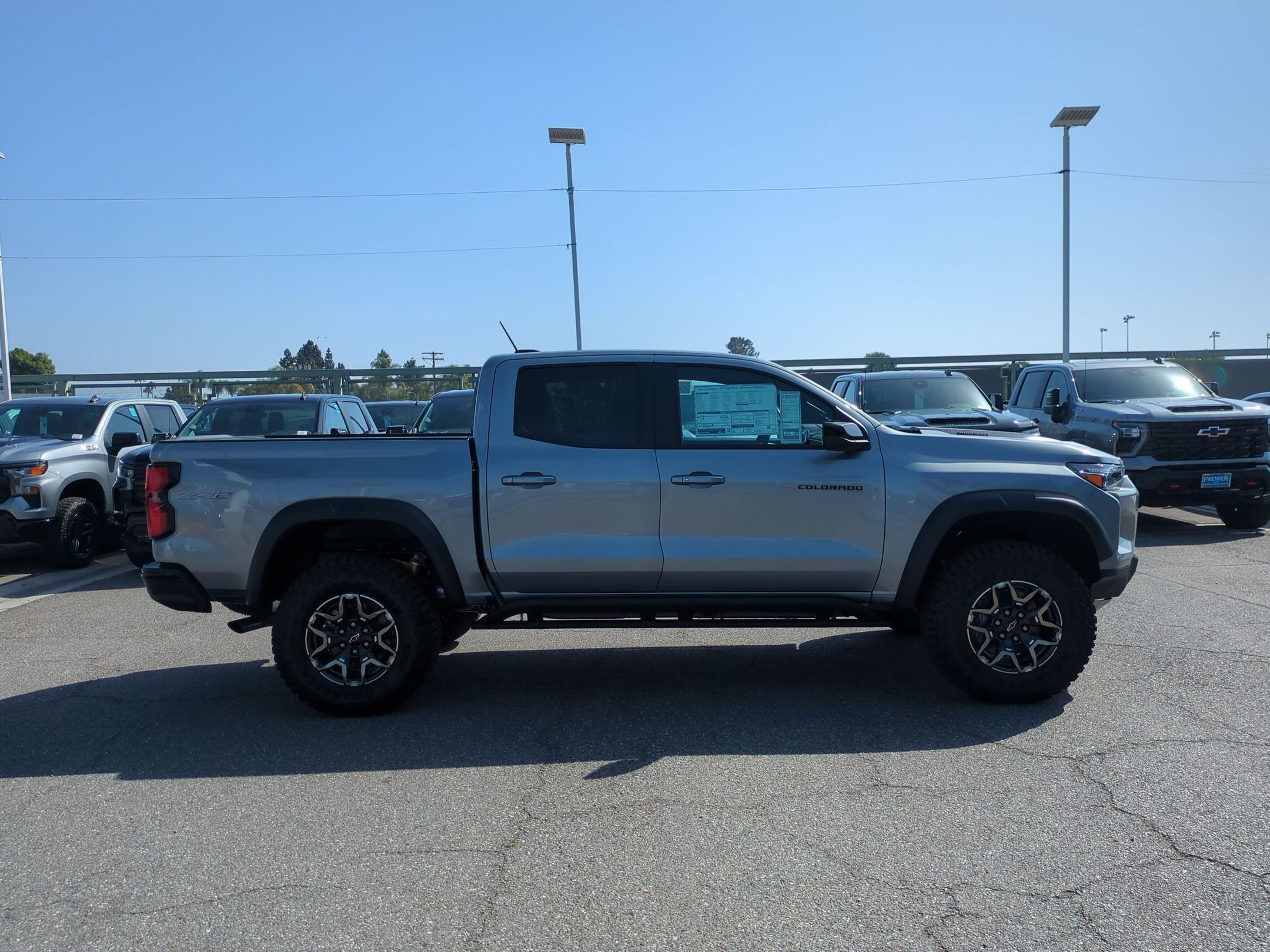 2026 Chevrolet Colorado ZR2 - Photo 6