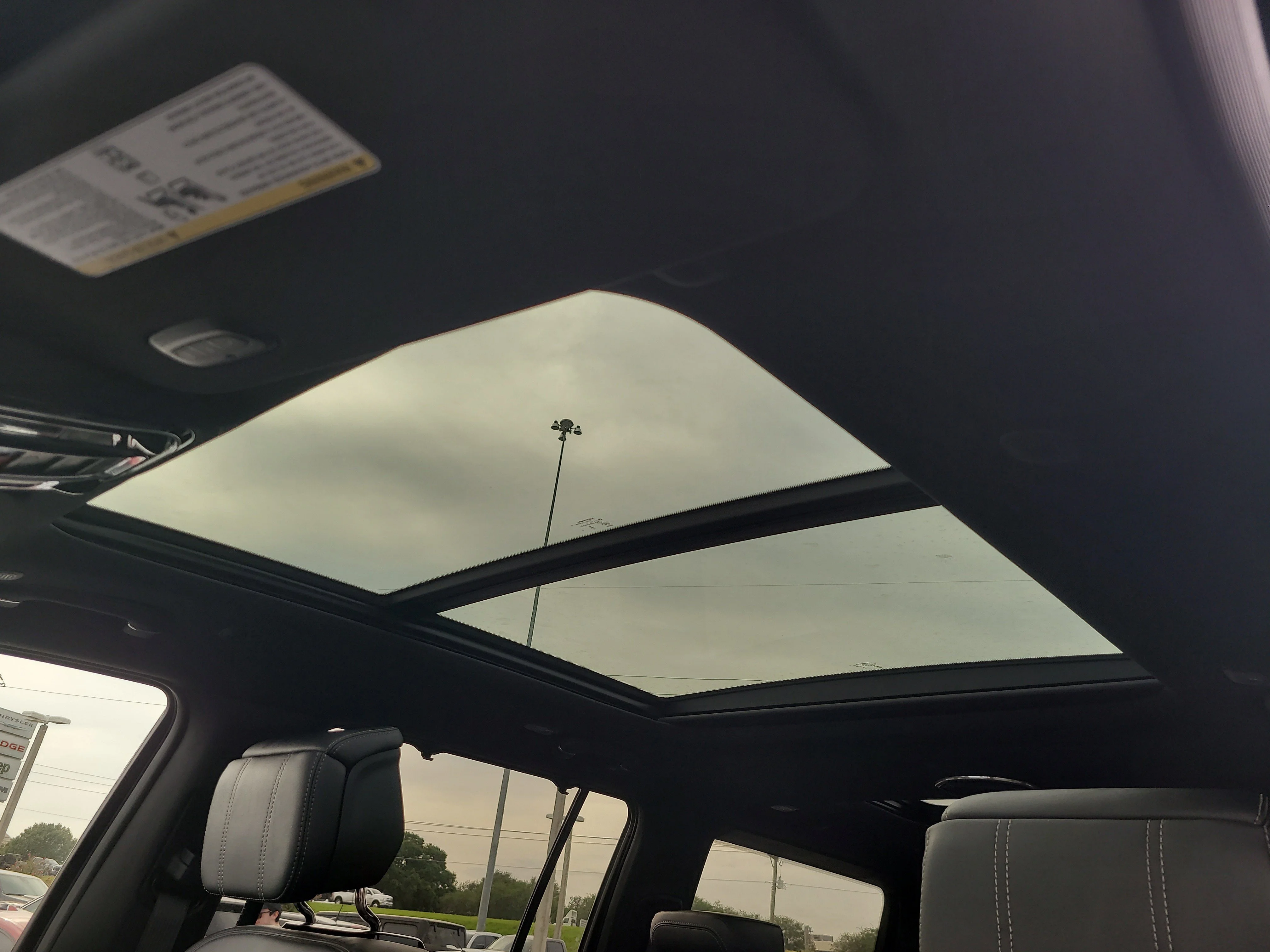 New 2026 High Gloss Black Jeep Summit Obsidian image 17