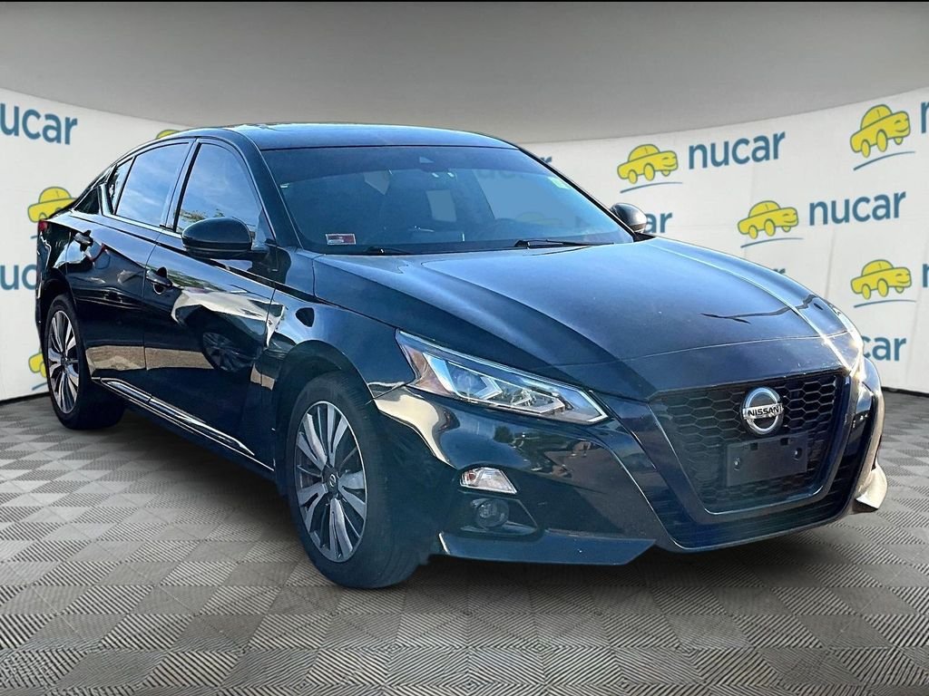 Used 2019 Black Nissan 2.5 SL image 1