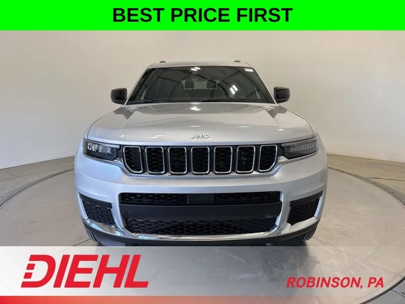 New 2026 Silver Zynith Exterior Paint Jeep Laredo image 2
