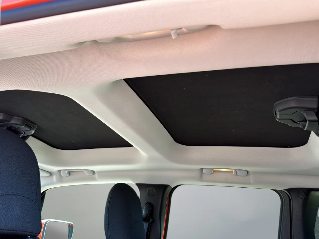 Used 2016 Orange Jeep Latitude image 16