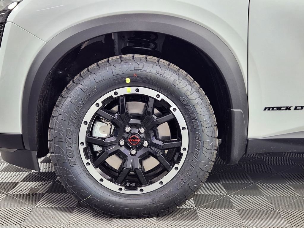 New 2026 Everest White Pearl TriCoat Nissan Rock Creek® image 9