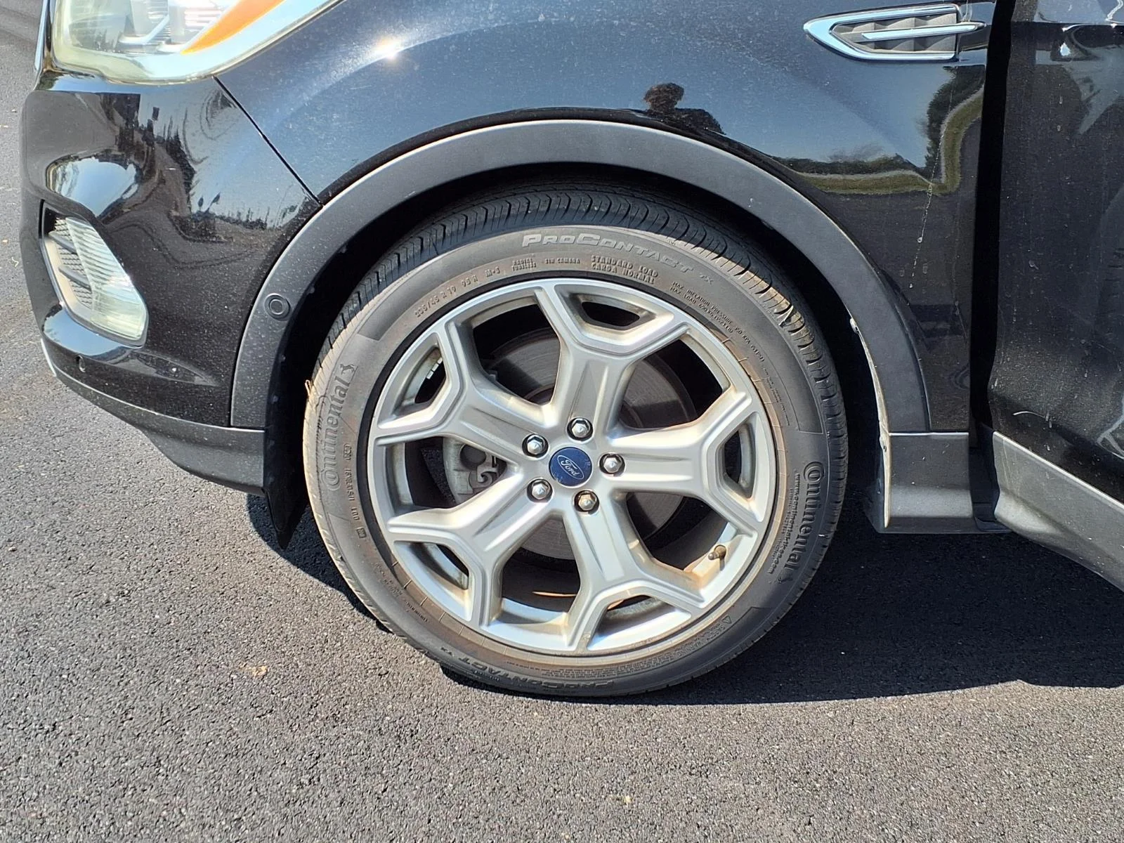 Used 2017 Shadow Black Ford Titanium image 20