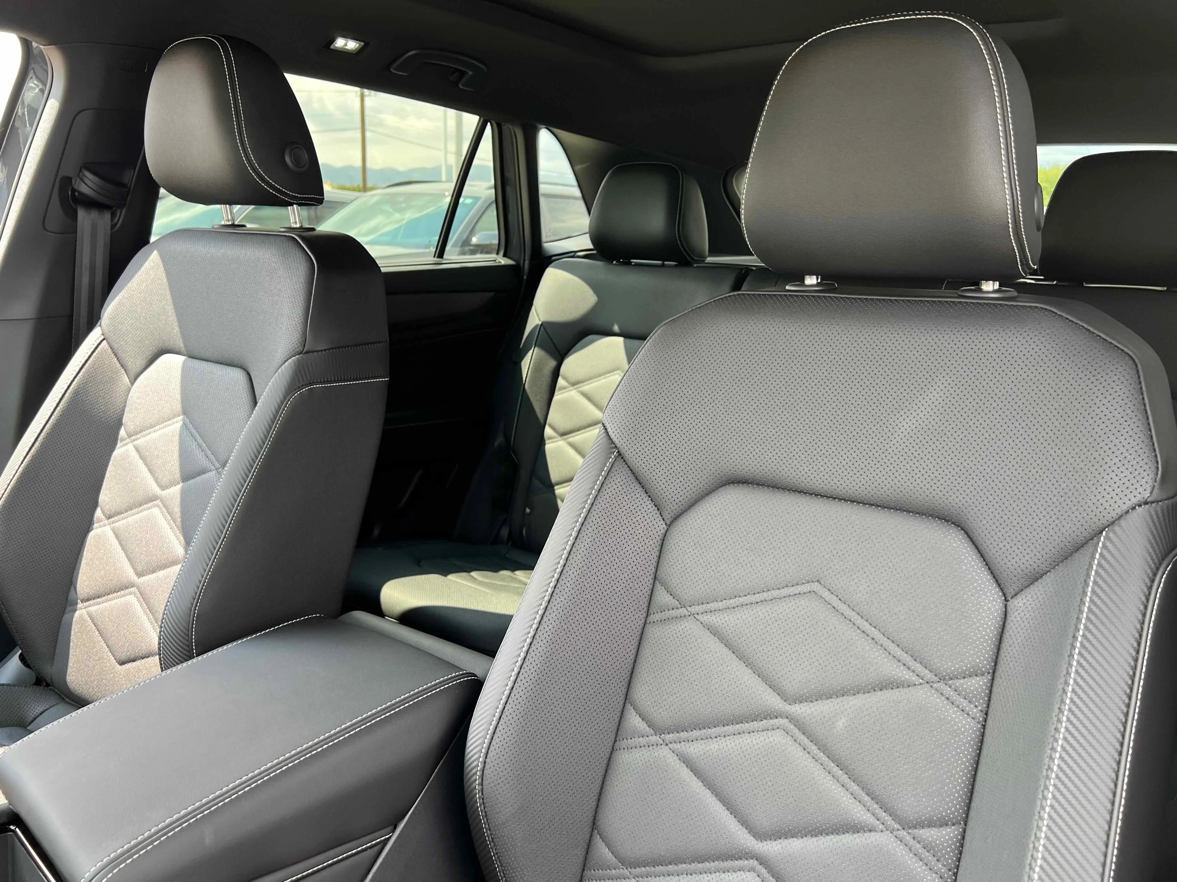New 2026 Gray Volkswagen 2.0T SE w/Technology image 19