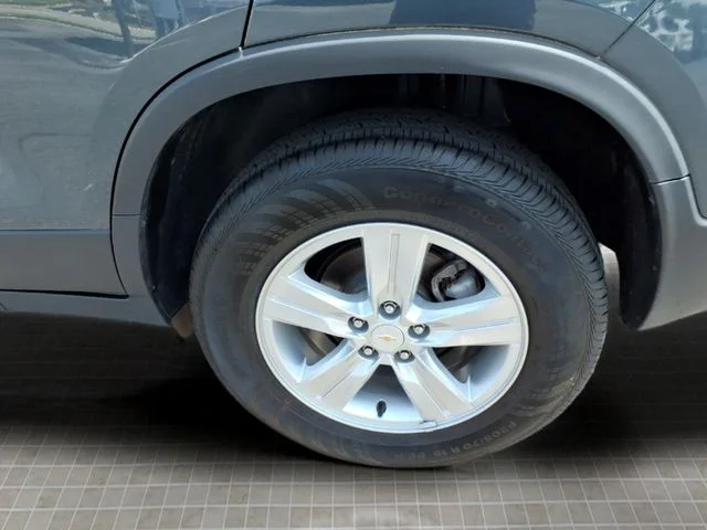 Used 2022 Gray Chevrolet LT image 14