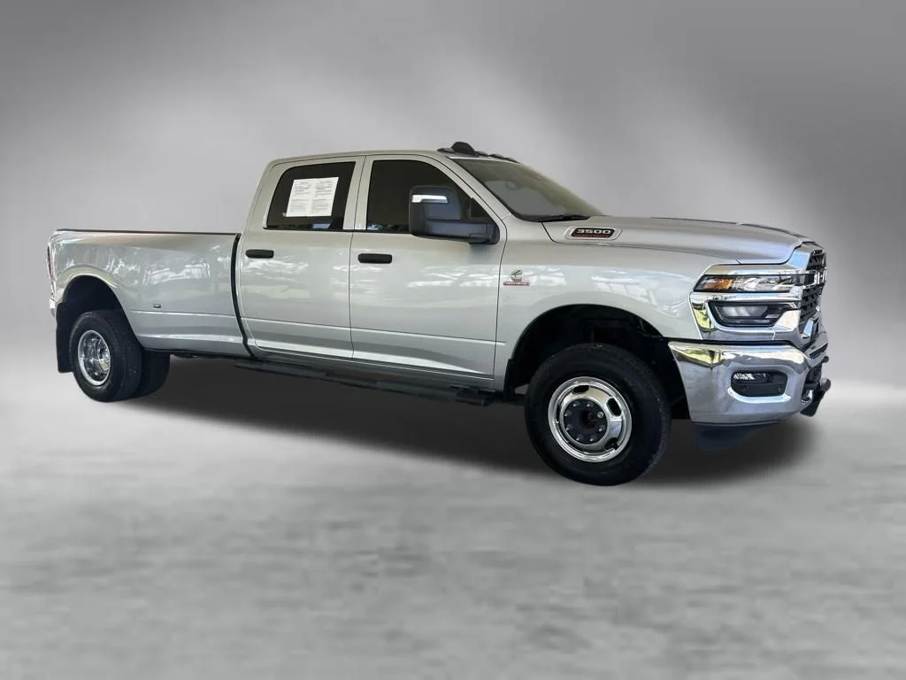 Used 2026 Silver Ram Tradesman image 1