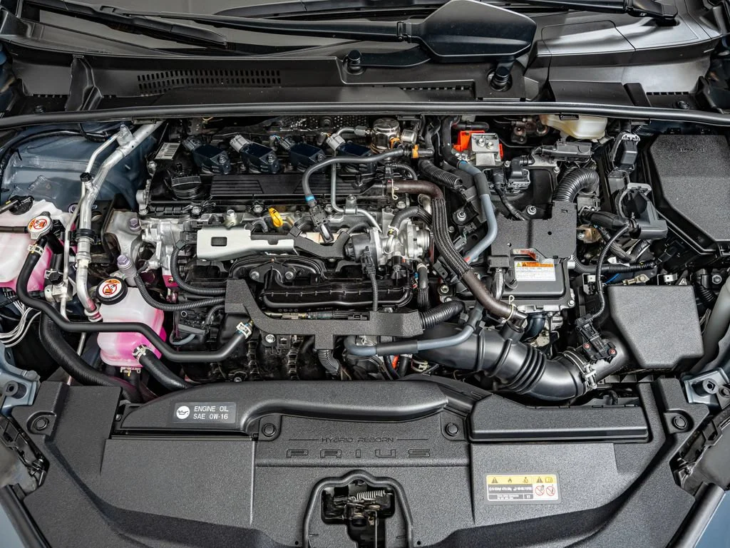 Used 2024 Guardian Gray Toyota XLE image 40