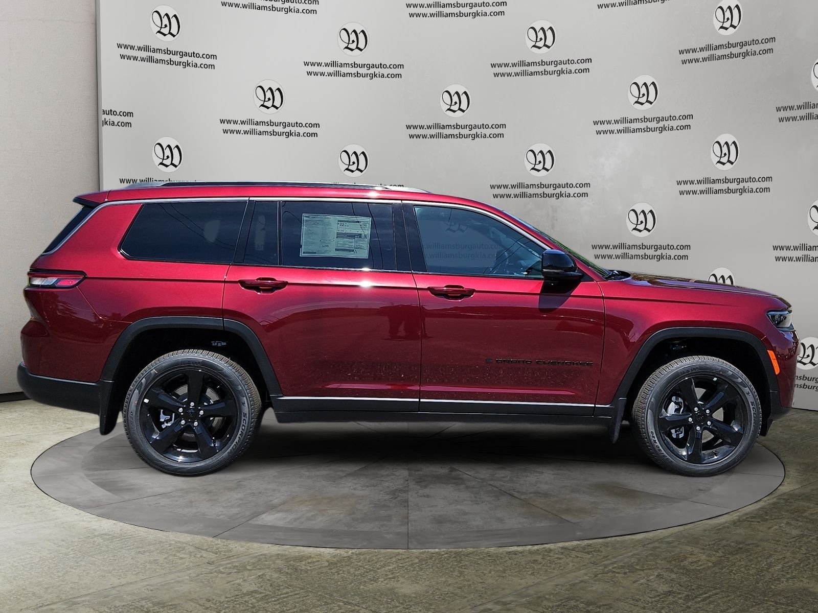 New 2026 Velvet Red Pearl-Coat Exterior Paint Jeep Limited image 6