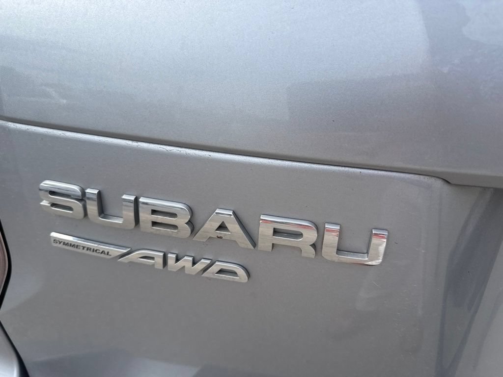 Used 2015 Ice Silver Metallic Subaru 2.5i Premium image 5