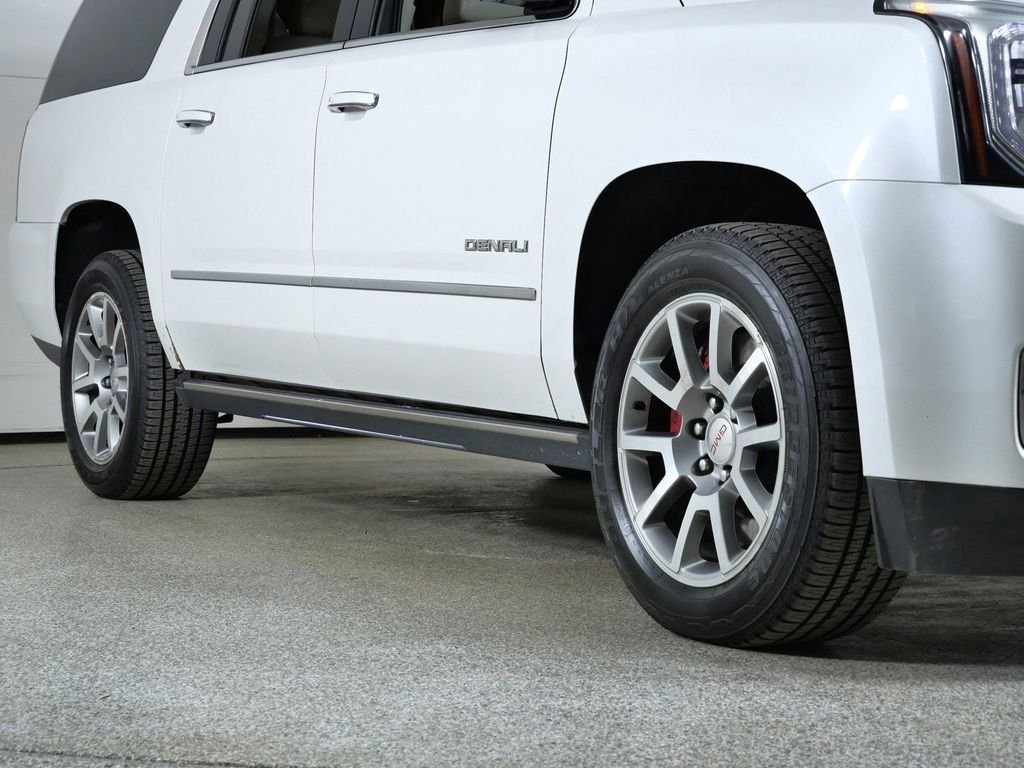 Used 2018 White GMC Denali image 7