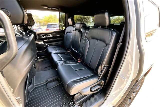 Used 2022 White Jeep Series III image 19