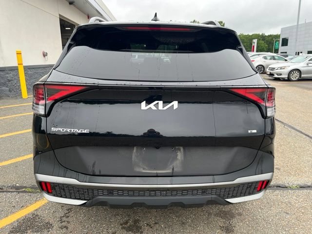 Used 2024 Ebony Black Kia X-Line image 4