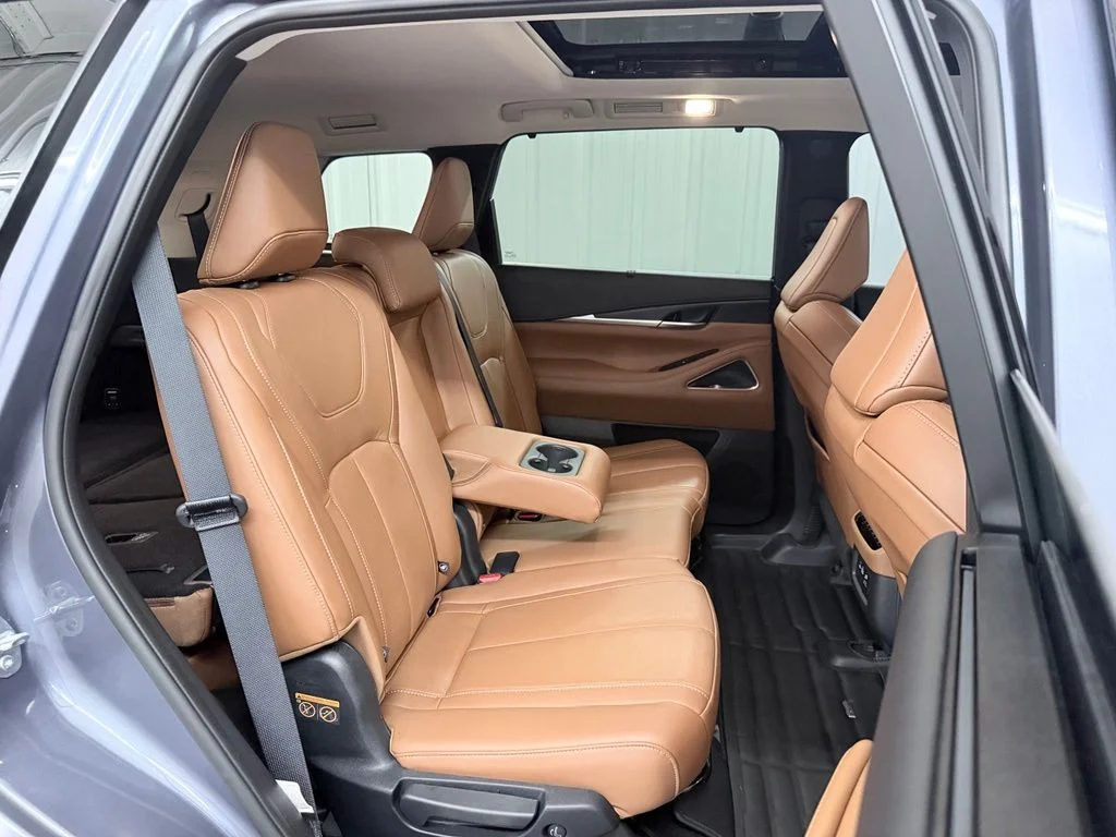 Used 2024 Blue INFINITI Sensory image 44