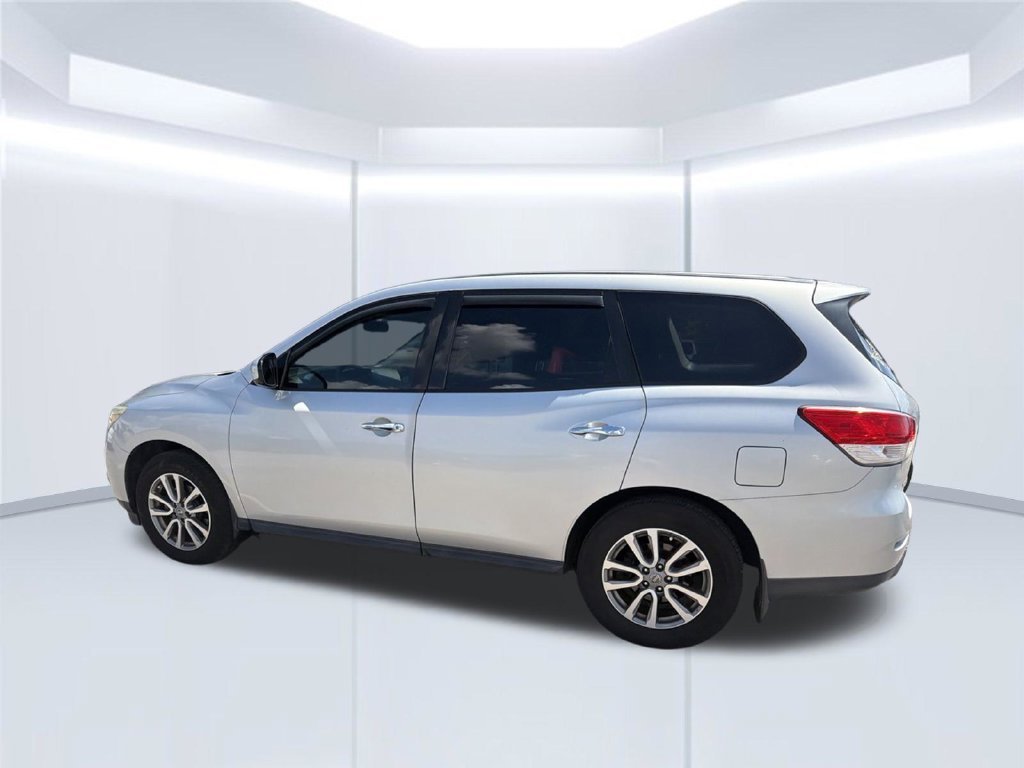 Used 2015 Silver Nissan S image 10