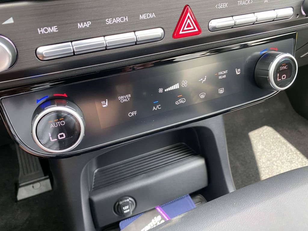 New 2026 Black Hyundai Blue SEL 7P image 19
