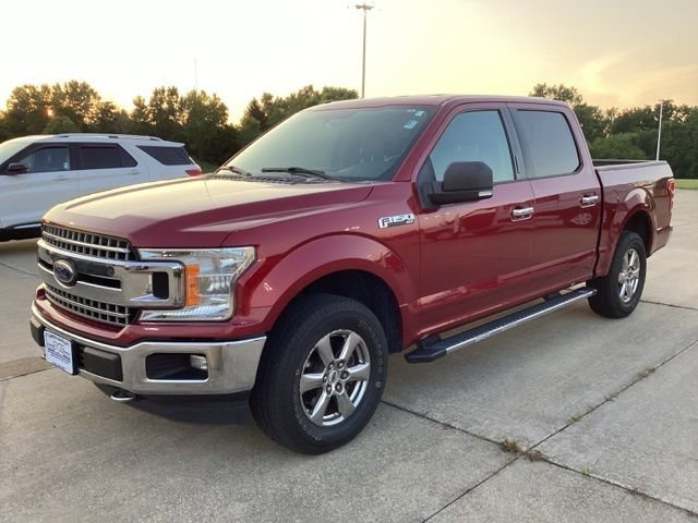 Used 2018 Ruby Red Metallic Ford XLT image 2
