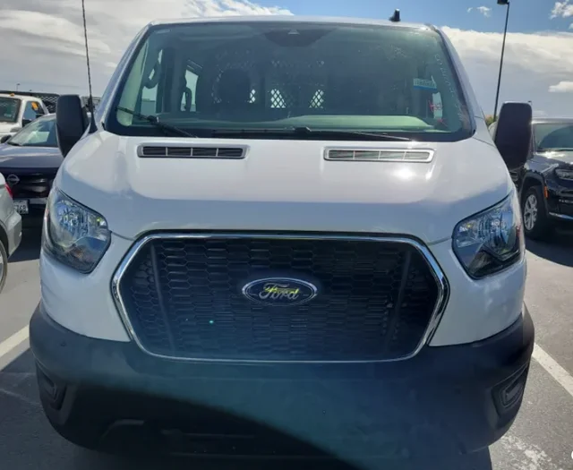 Used 2025 Oxford White Ford Base image 2