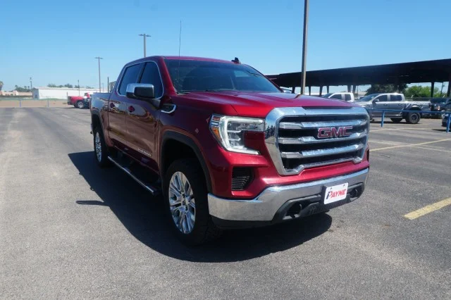 Used 2021 RED GMC SLE image 3