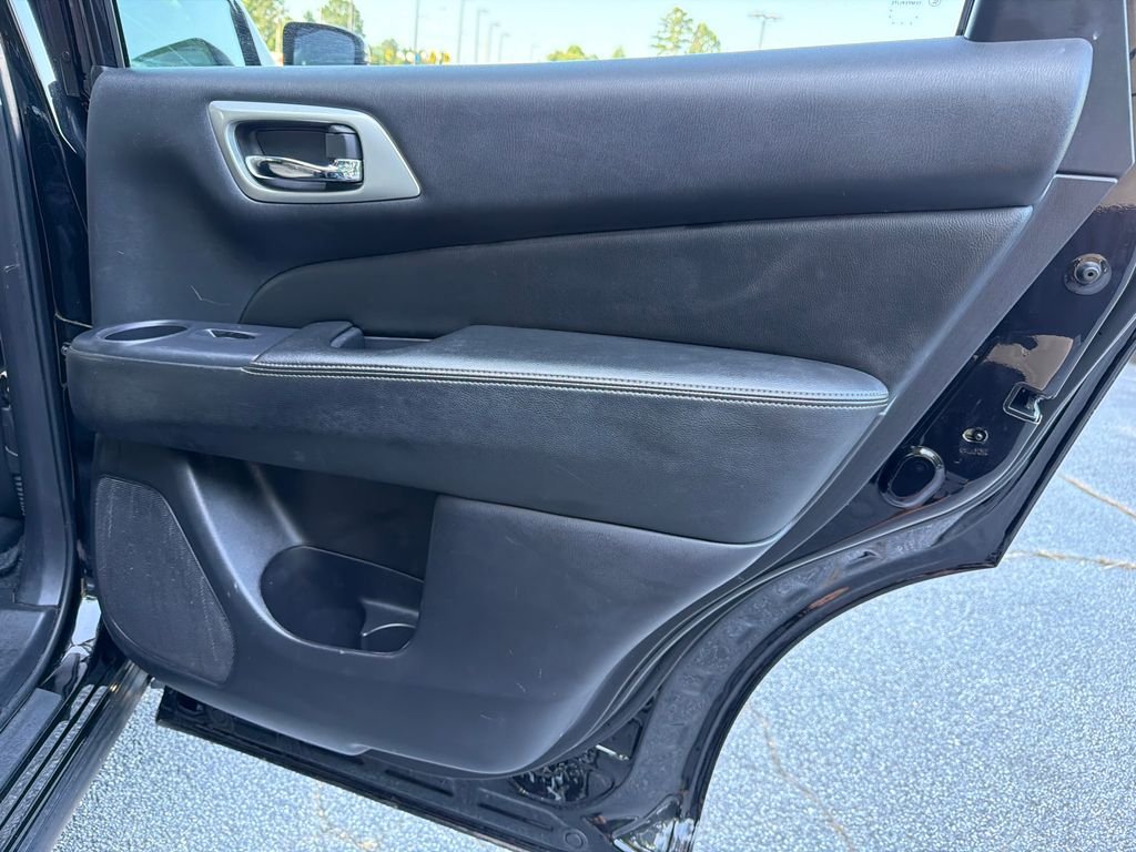 2019 Nissan Pathfinder SV - Photo 16