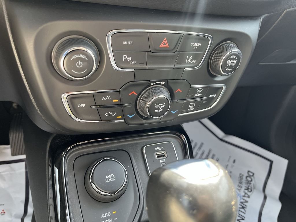 Used 2021 Gray Jeep Limited image 18