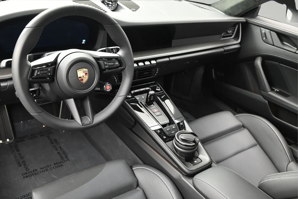 2025 Porsche 911 GTS - Photo 7