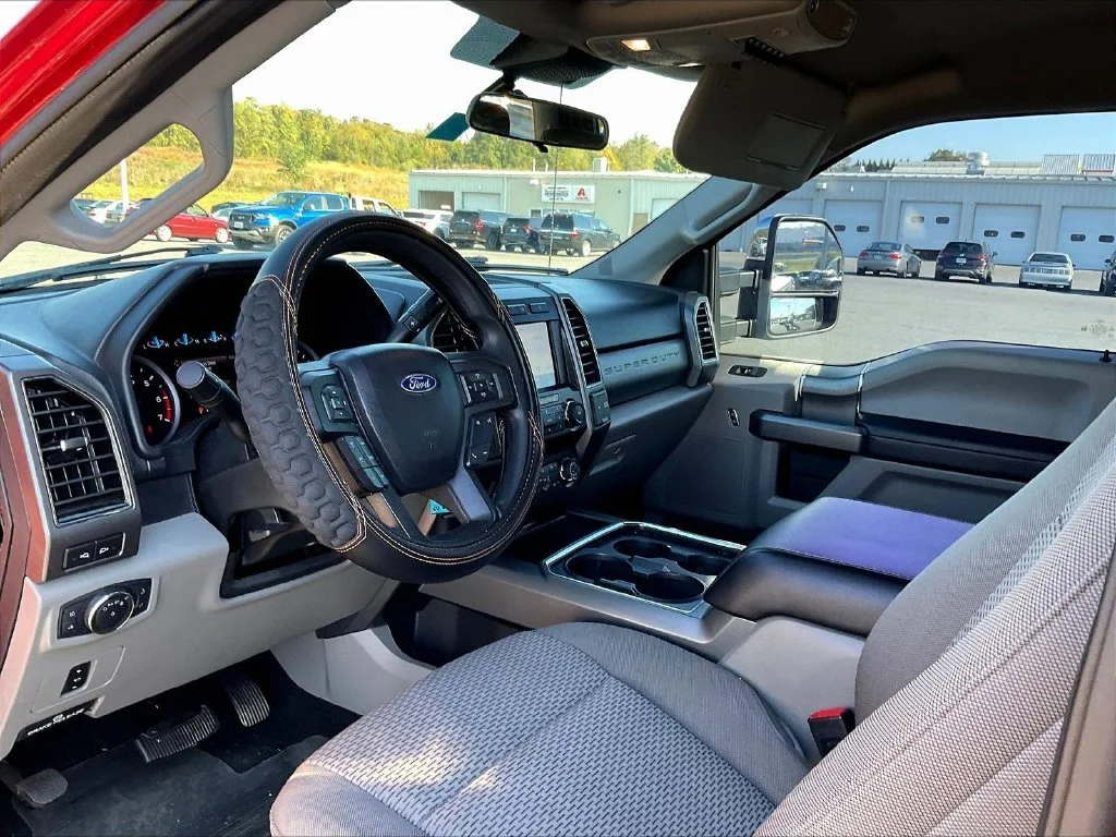 Used 2020 Rapid Red Metallic Tinted Clearcoat Ford XLT image 5