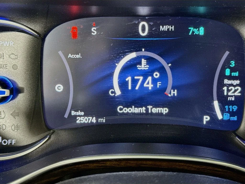 Used 2022 Blue Chrysler Pinnacle image 12