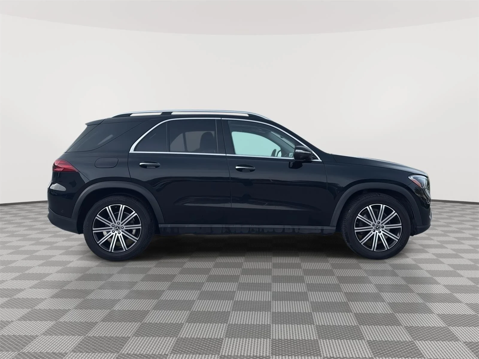 Used 2024 Black Mercedes-Benz GLE 350 4MATIC® SUV image 7