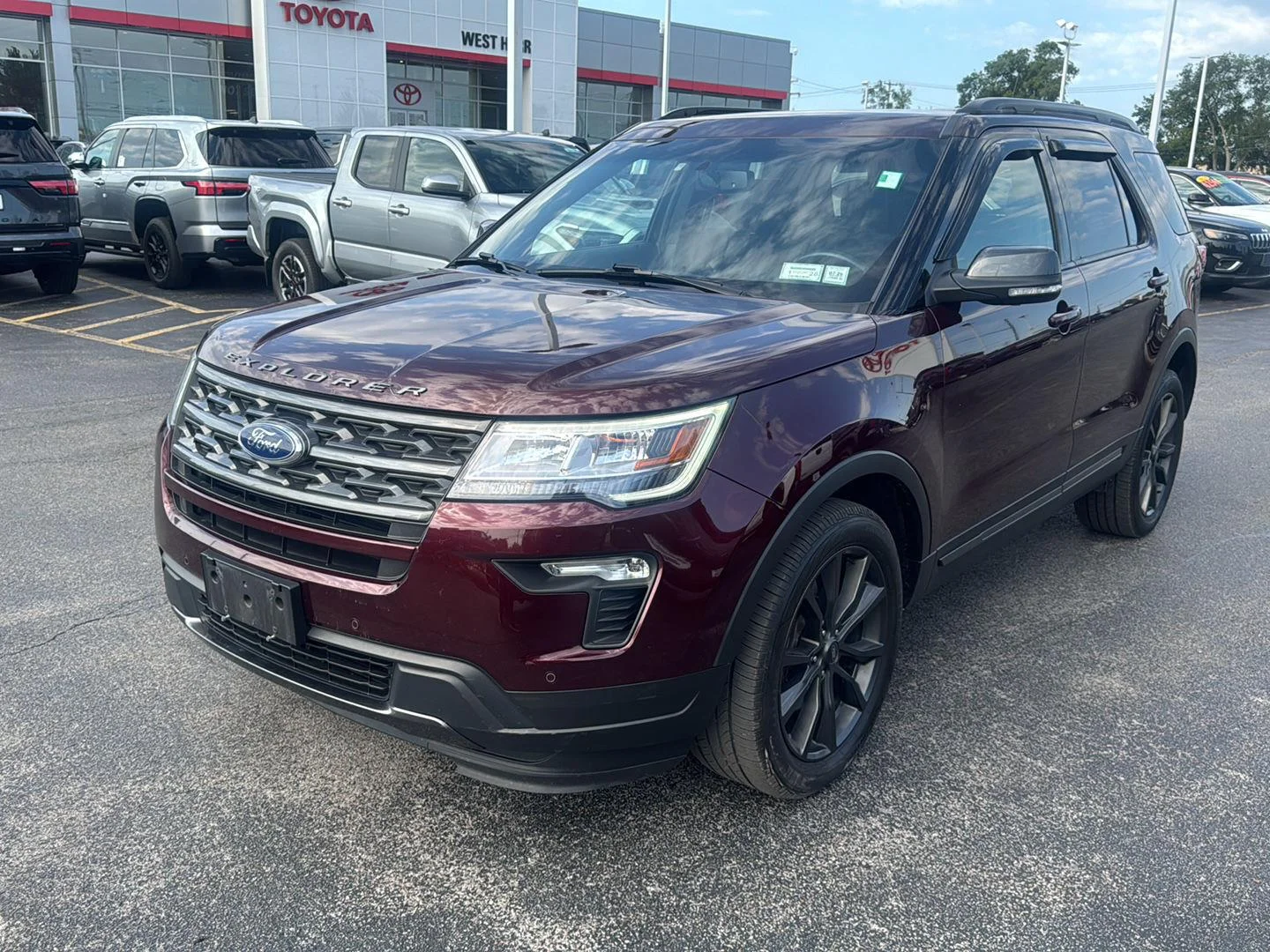 Used 2019 Burgundy Velvet Metallic Tinted Clearcoat Ford XLT image 3