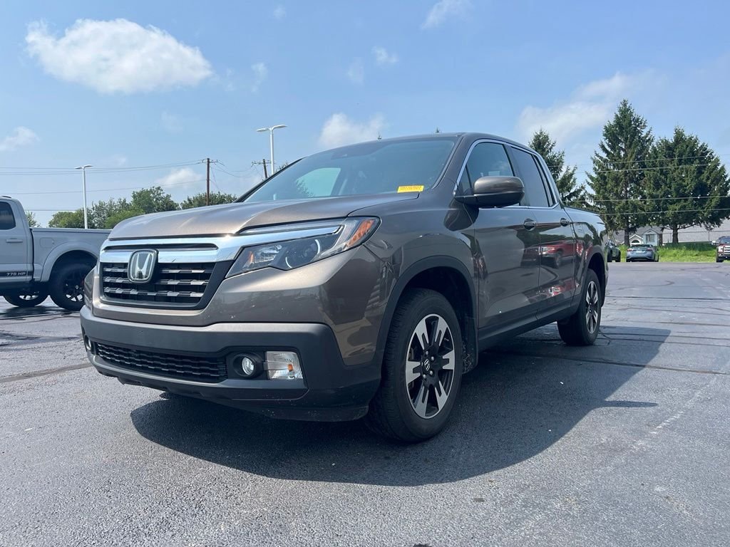 Used 2020 Pacific Pewter Metallic Honda RTL image 2