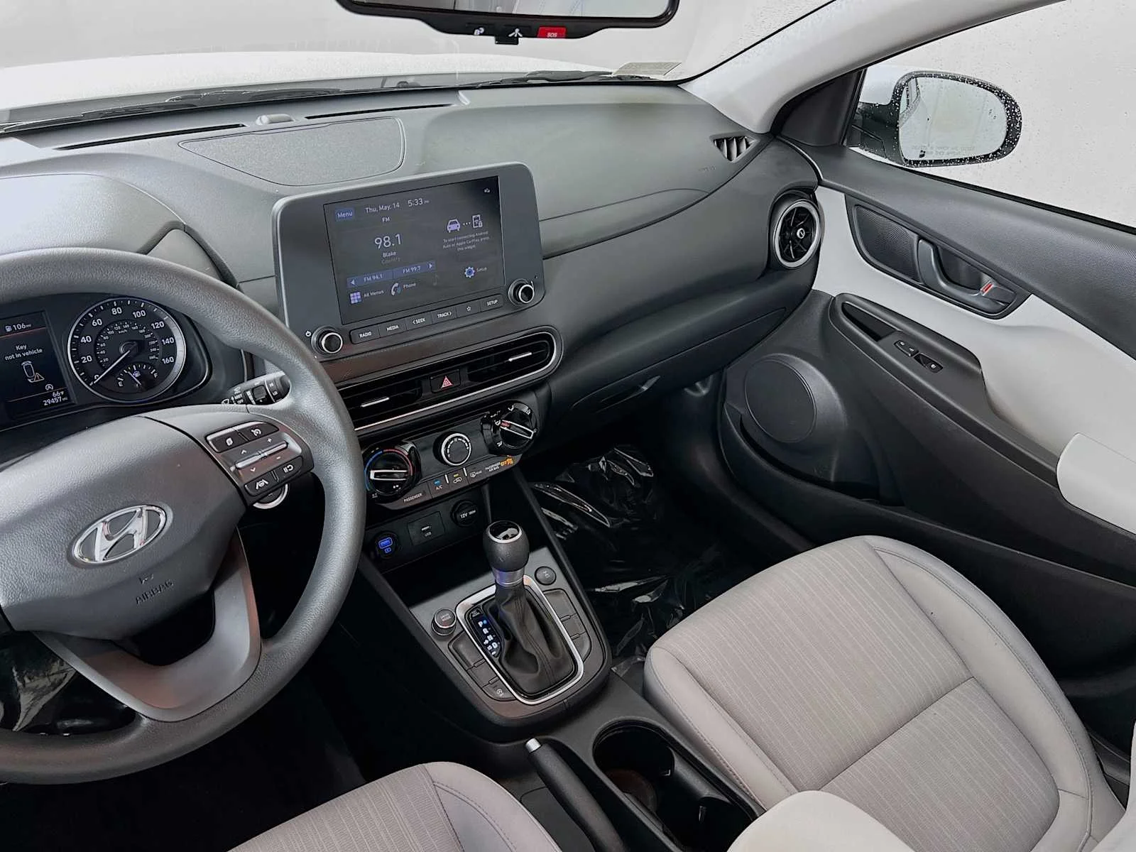 Used 2023 Lunar White Hyundai SEL image 22