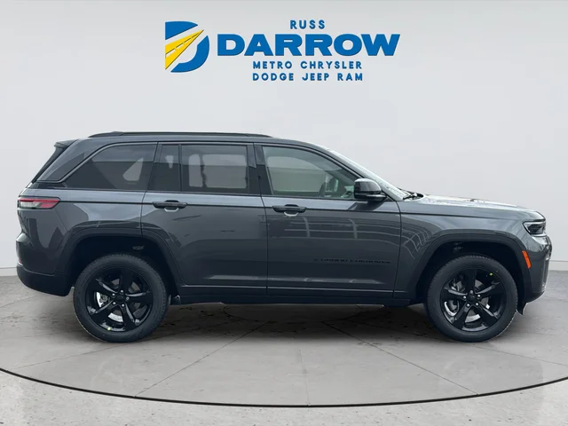 New 2026 Baltic Gray Metallic Clear-Coat Exterior Paint Jeep Limited image 6