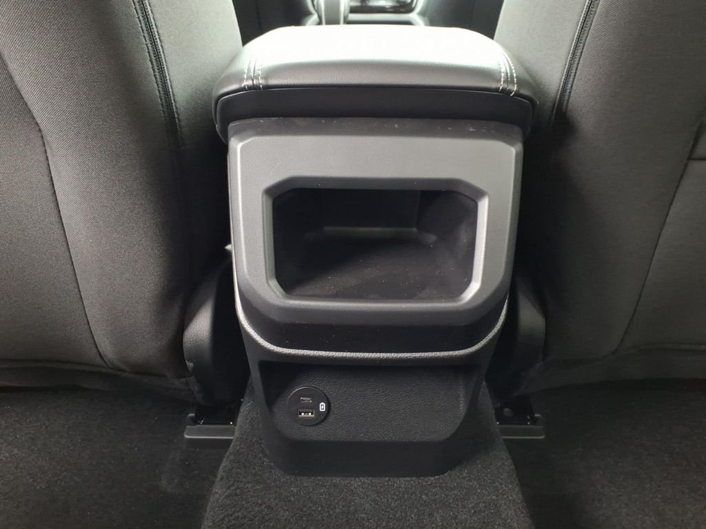 New 2026 Shadow Black Ford XLT image 23