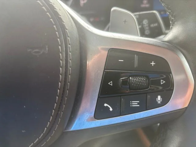 Used 2023 Black BMW xDrive40i image 9