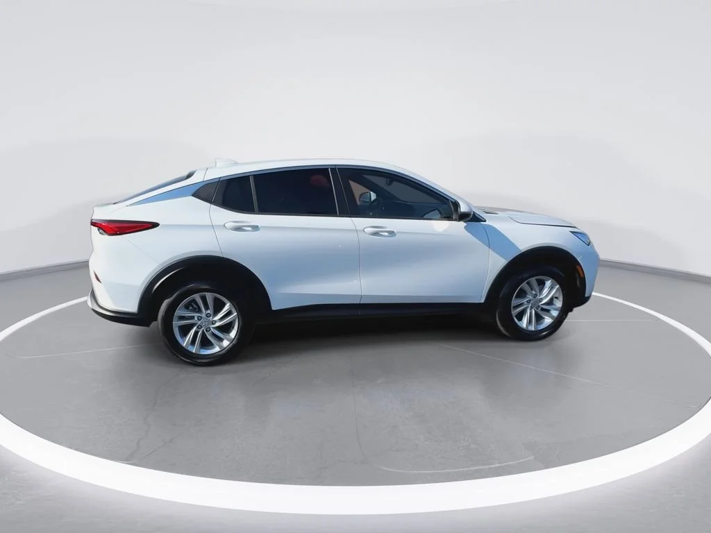 New 2026 Summit White Buick Preferred image 9