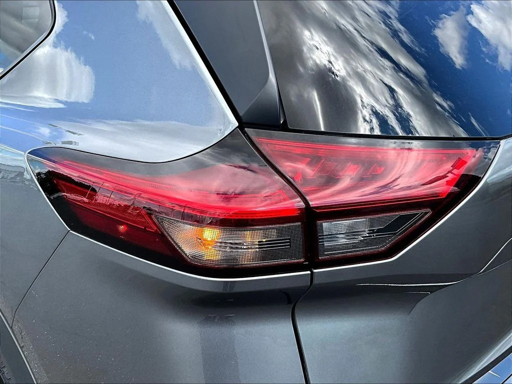 Used 2023 Gun Metallic Nissan SV image 25