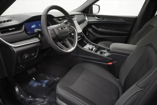 New 2026 Baltic Gray Metallic Clear-Coat Exterior Paint Jeep Laredo X image 16